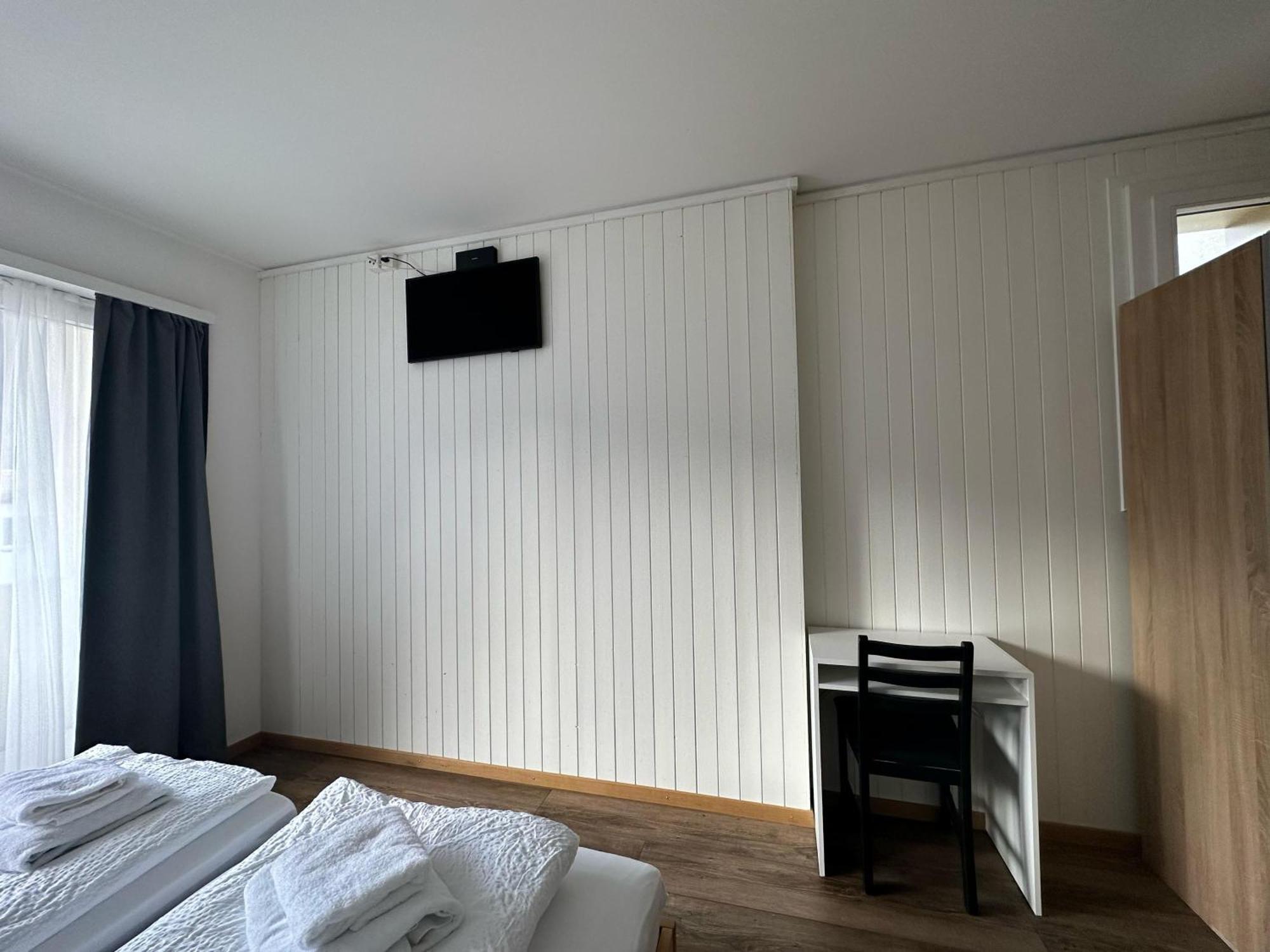 Hotel Christina Wilderswil Bagian luar foto
