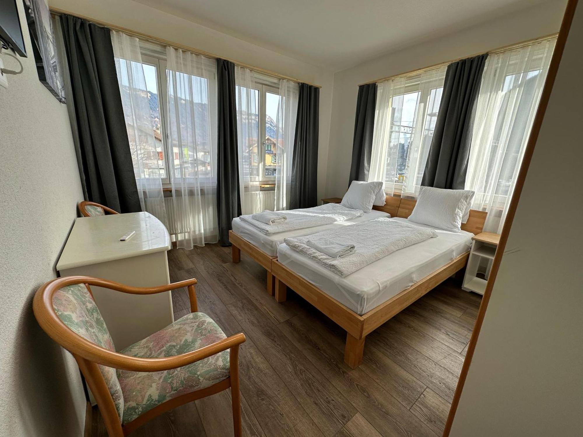 Hotel Christina Wilderswil Bagian luar foto