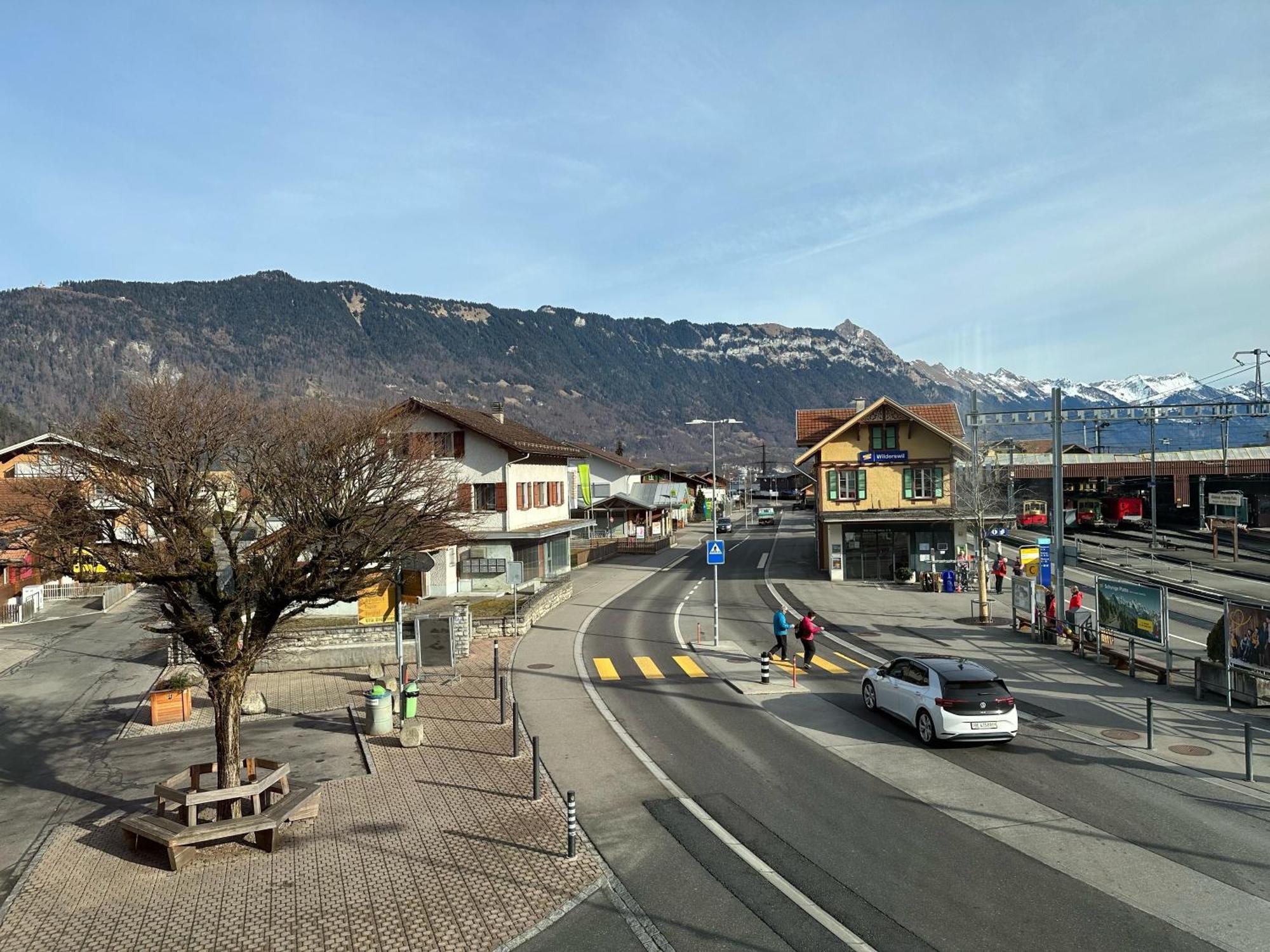 Hotel Christina Wilderswil Bagian luar foto