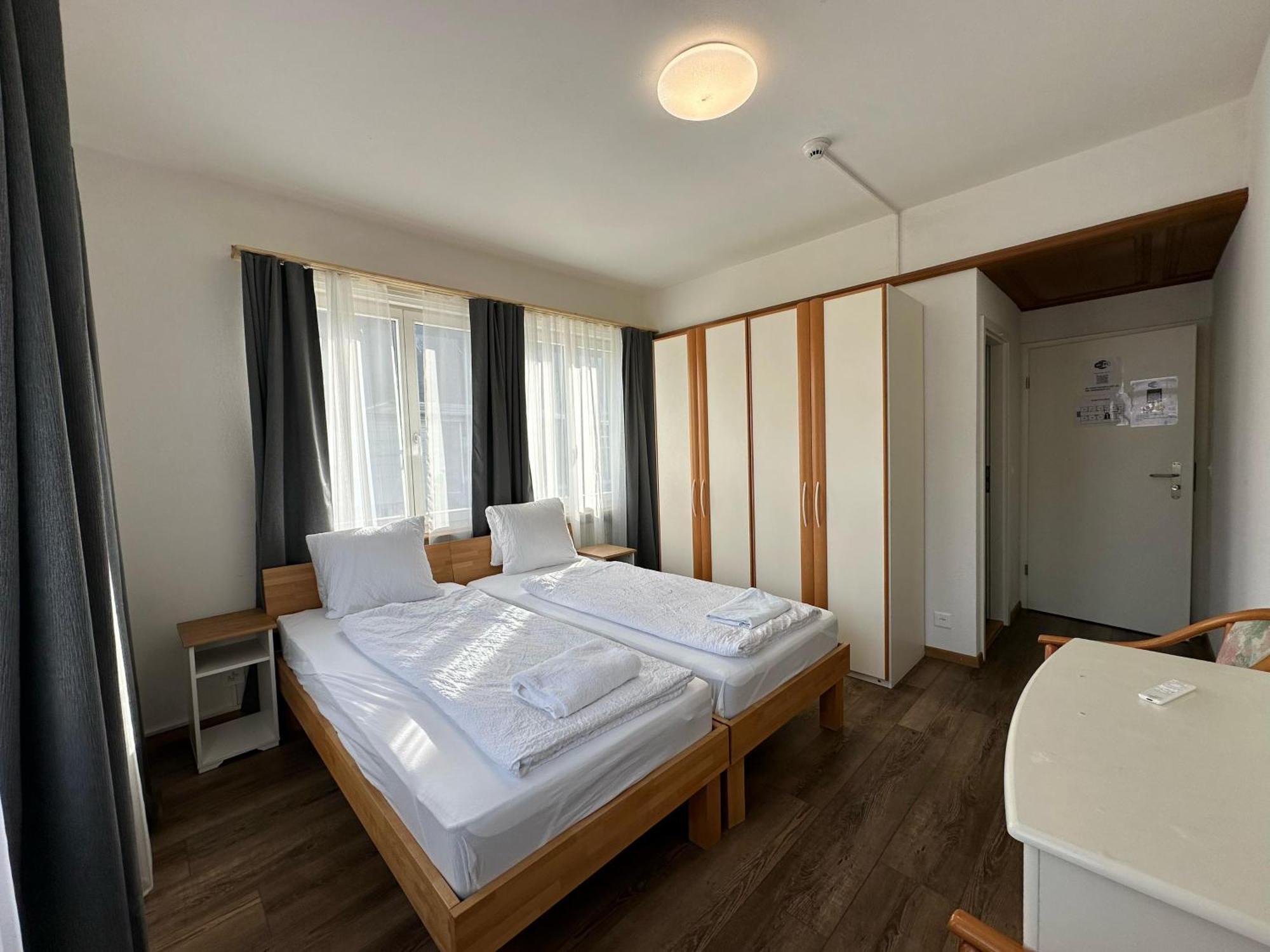 Hotel Christina Wilderswil Bagian luar foto
